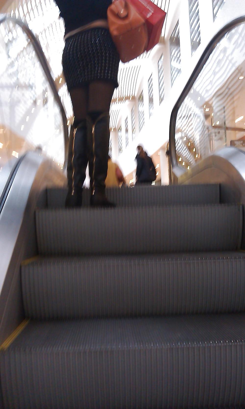 25P Miniskirt public 4