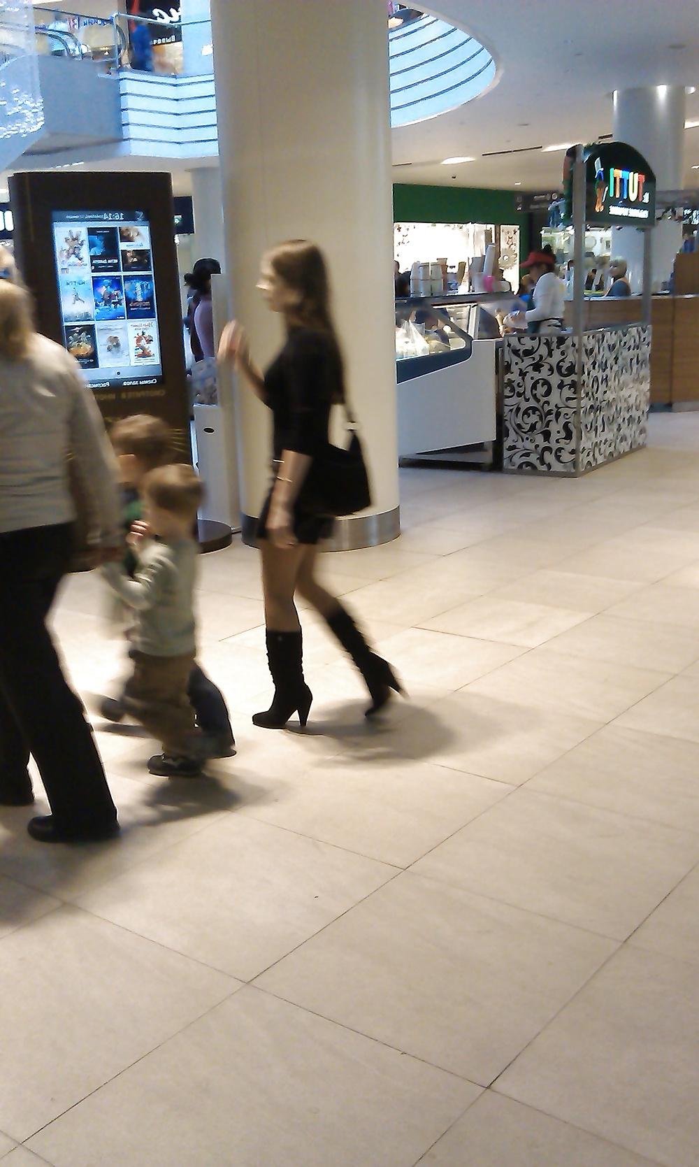 25P Miniskirt public 4