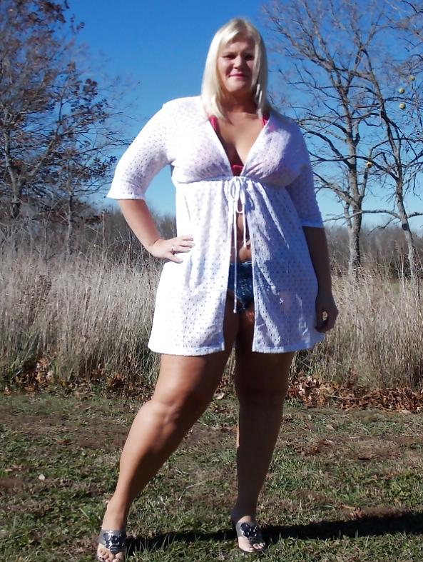 25P PRETTY BLONDE FAT ASS - 3