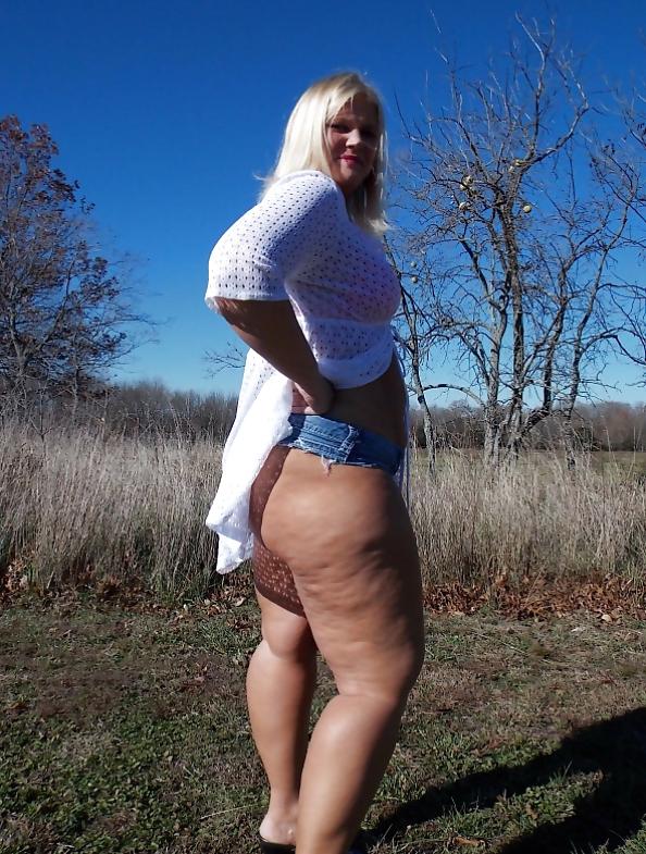25P PRETTY BLONDE FAT ASS - 3