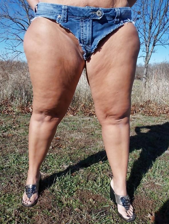 25P PRETTY BLONDE FAT ASS - 3