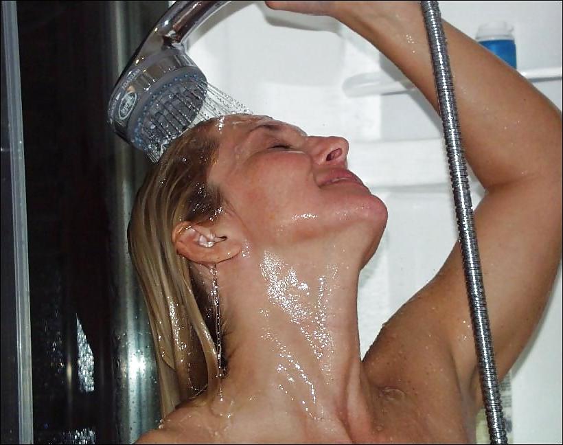 18P Hot And Sexy Milf In The Bathroom