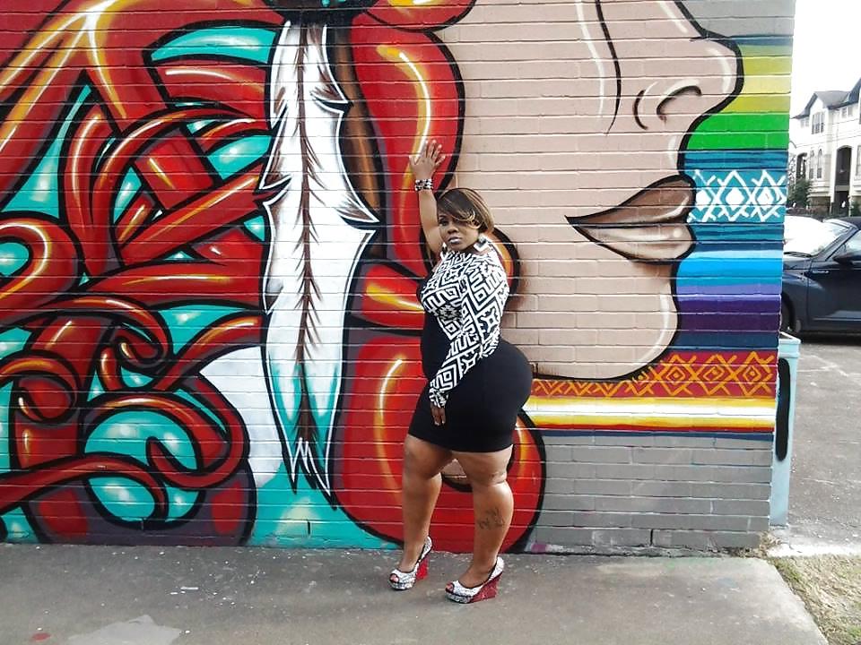 25P Thick selfies !!