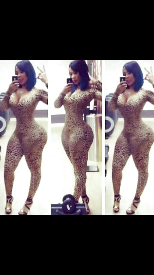 25P Thick selfies !!