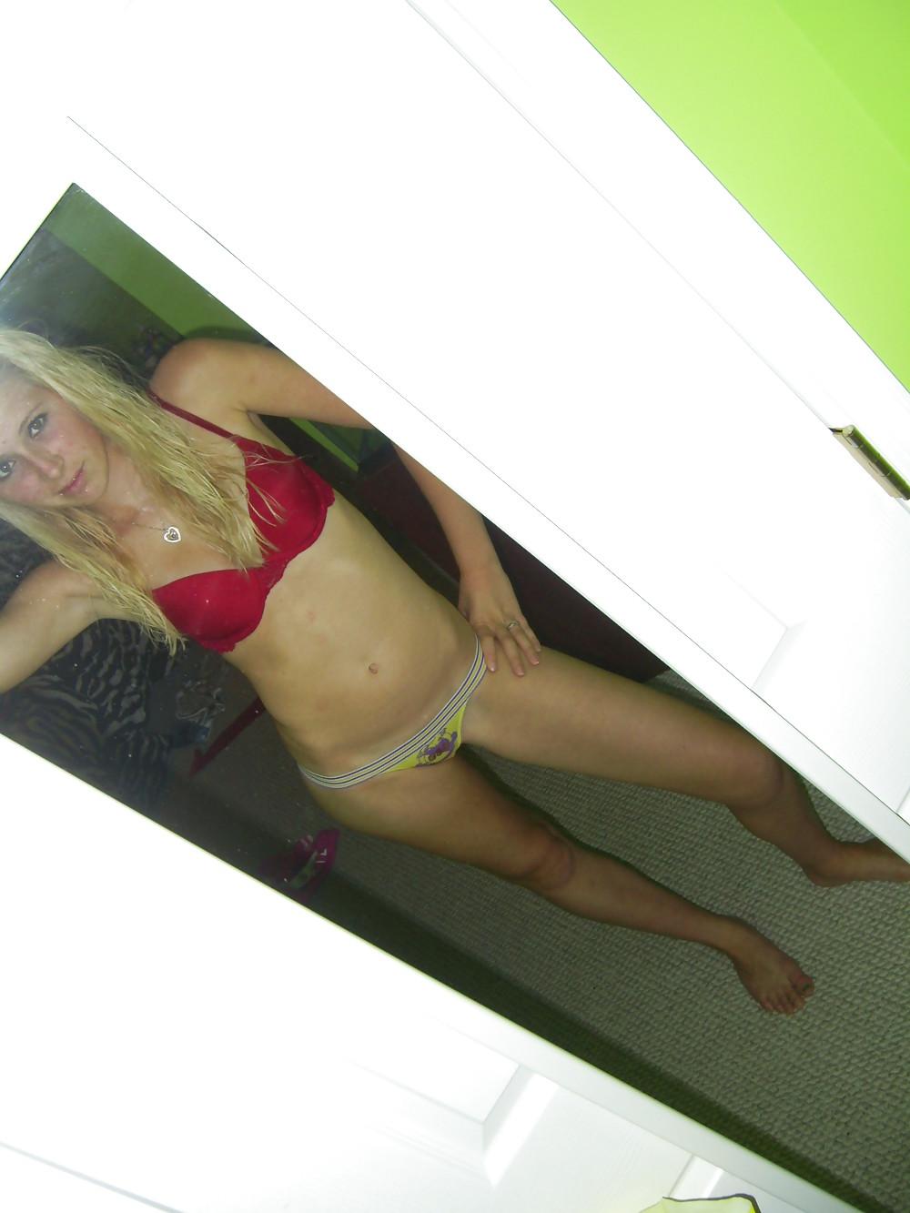 23P Cute Blonde Mirror Shots 