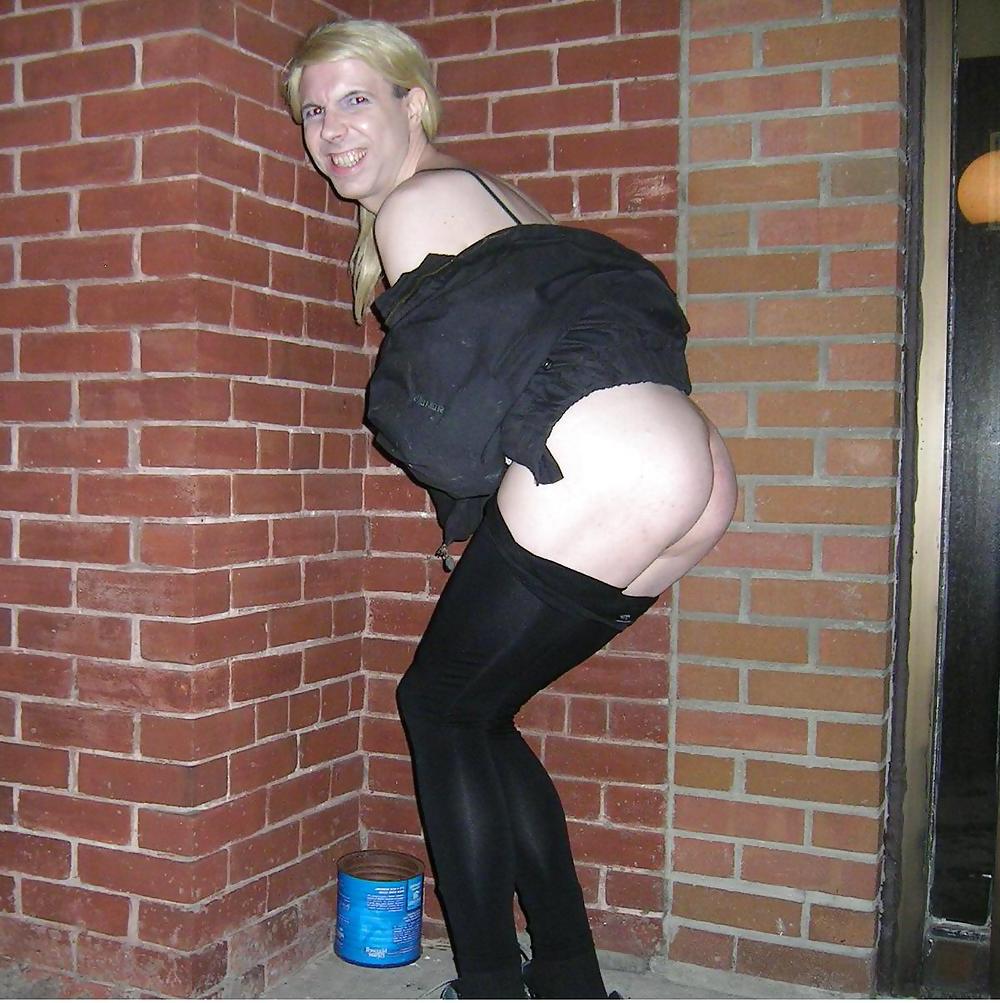 25P Tranny LILY ANNIE: public exposure!