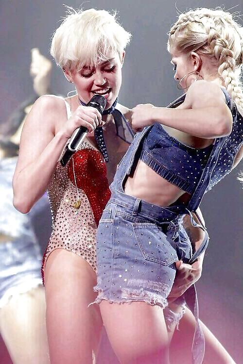 25P Miley Cyrus – Die ultimative Fick-Fantasie