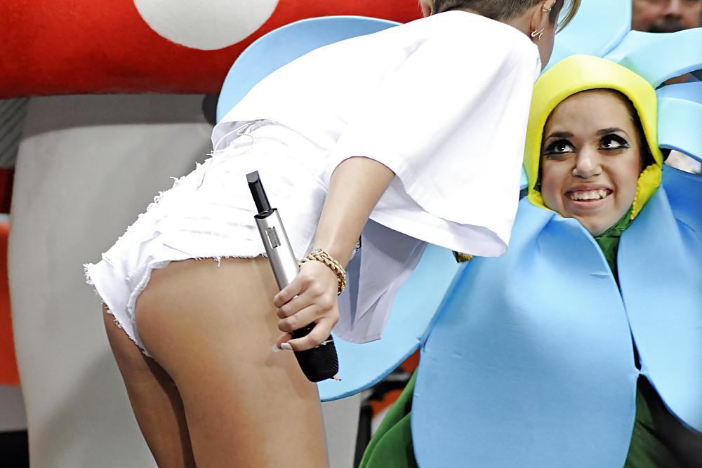 25P Miley Cyrus – Die ultimative Fick-Fantasie