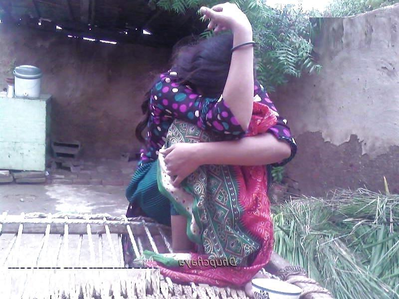 6P Paki girl bathing moment