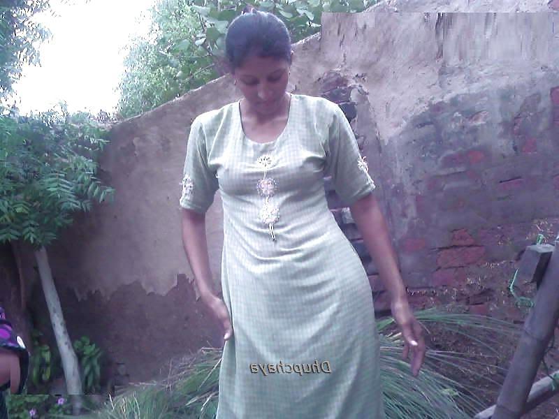 6P Paki girl bathing moment