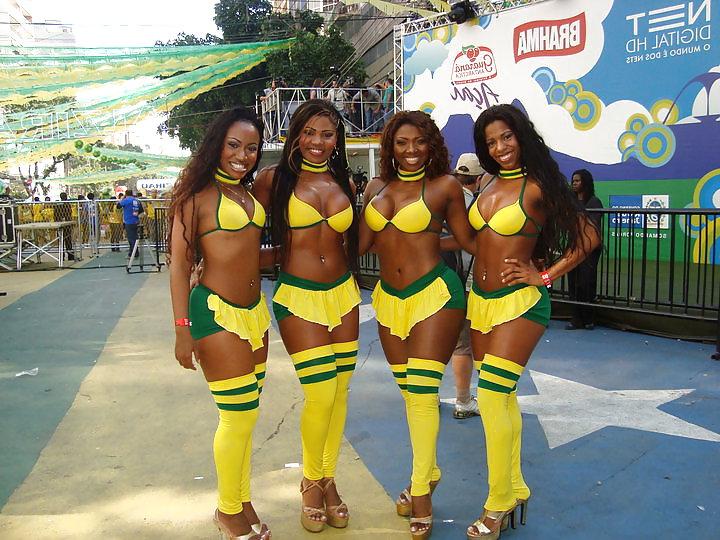 9P Groups of Brazilian women hungry for COCK! 