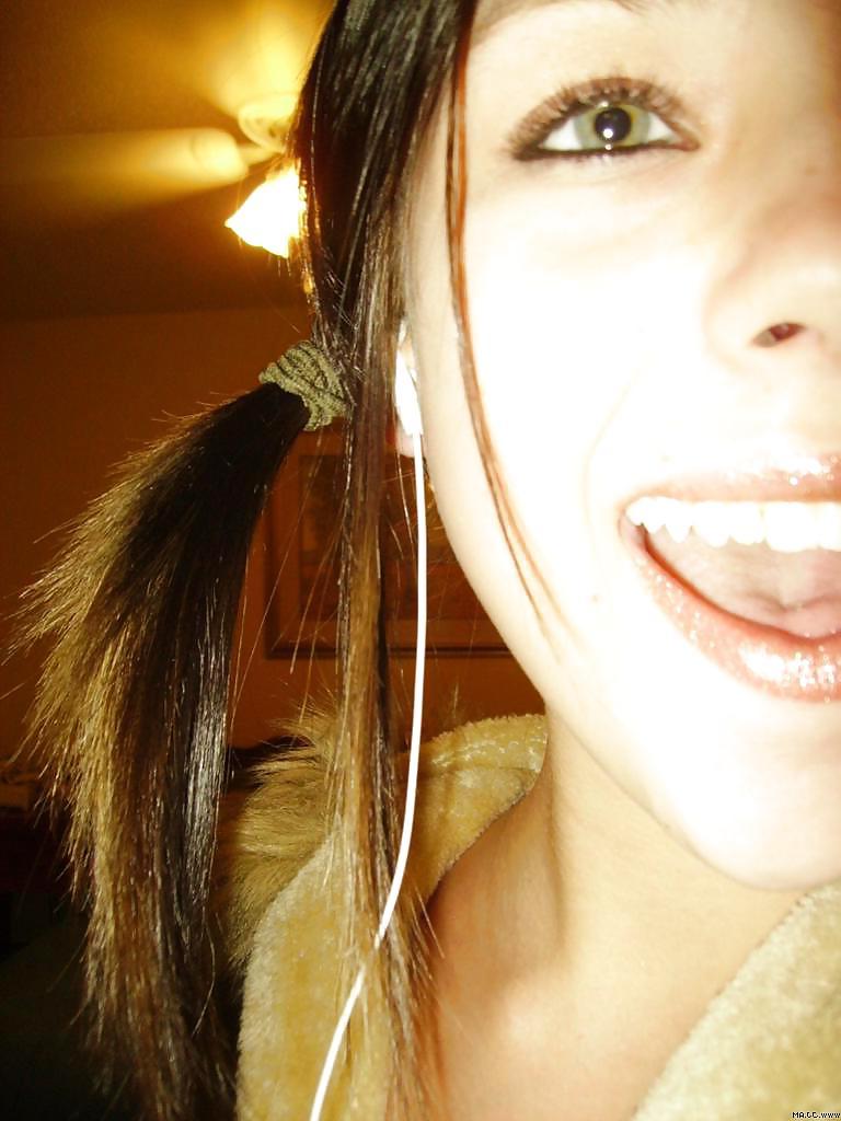 25P Stolen Pics - Brunette posing in front of mirror