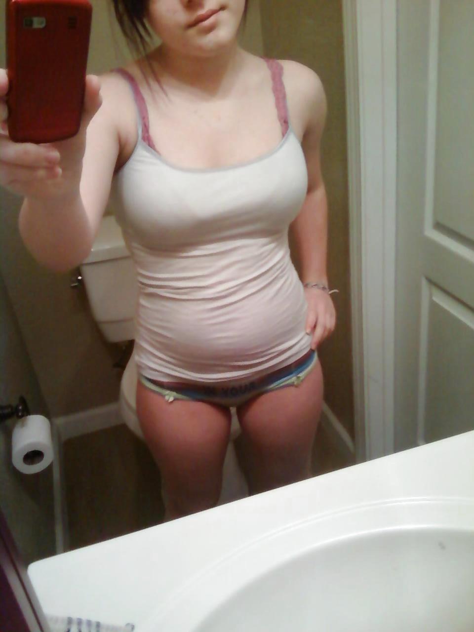 14P Cute Teens Mirror Shots 
