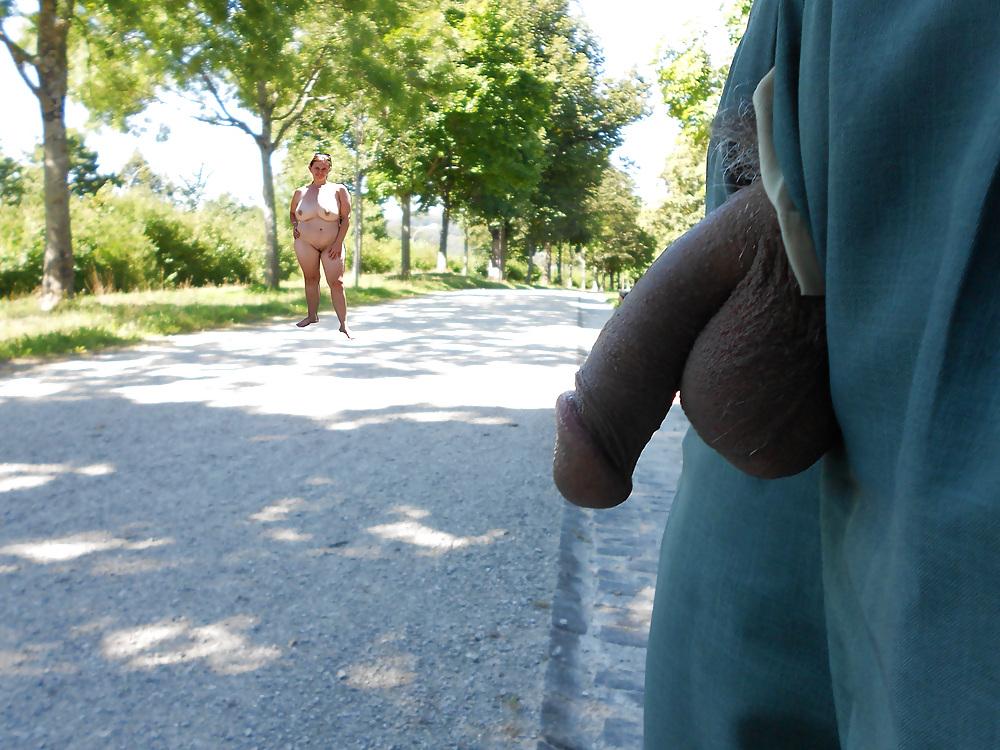 15P Hot cocks and hot pussies naked outdoor