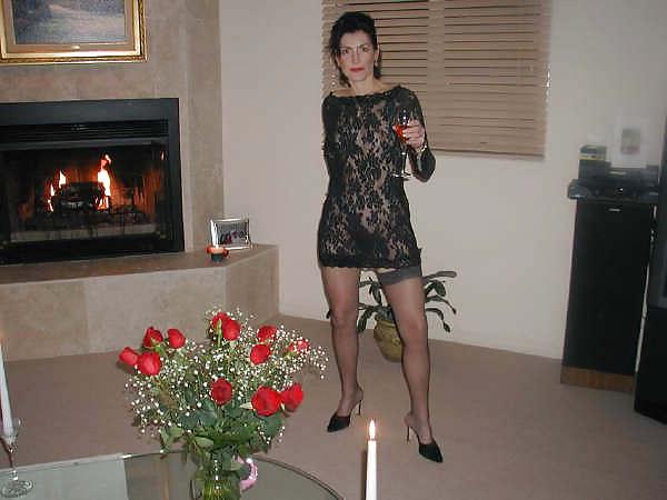 25P Wifes dressed for sex, waiting to be fucked.
