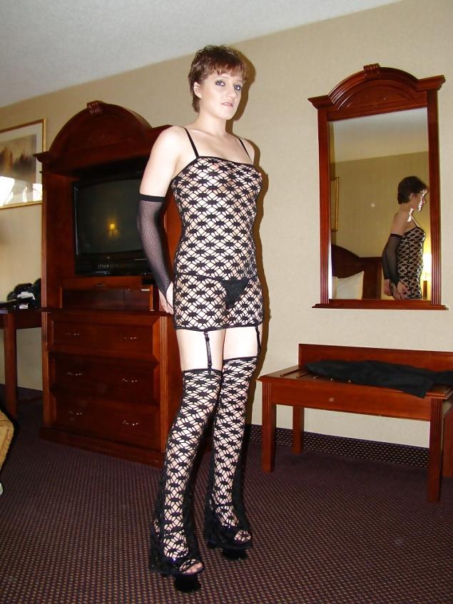 25P Wifes dressed for sex, waiting to be fucked.
