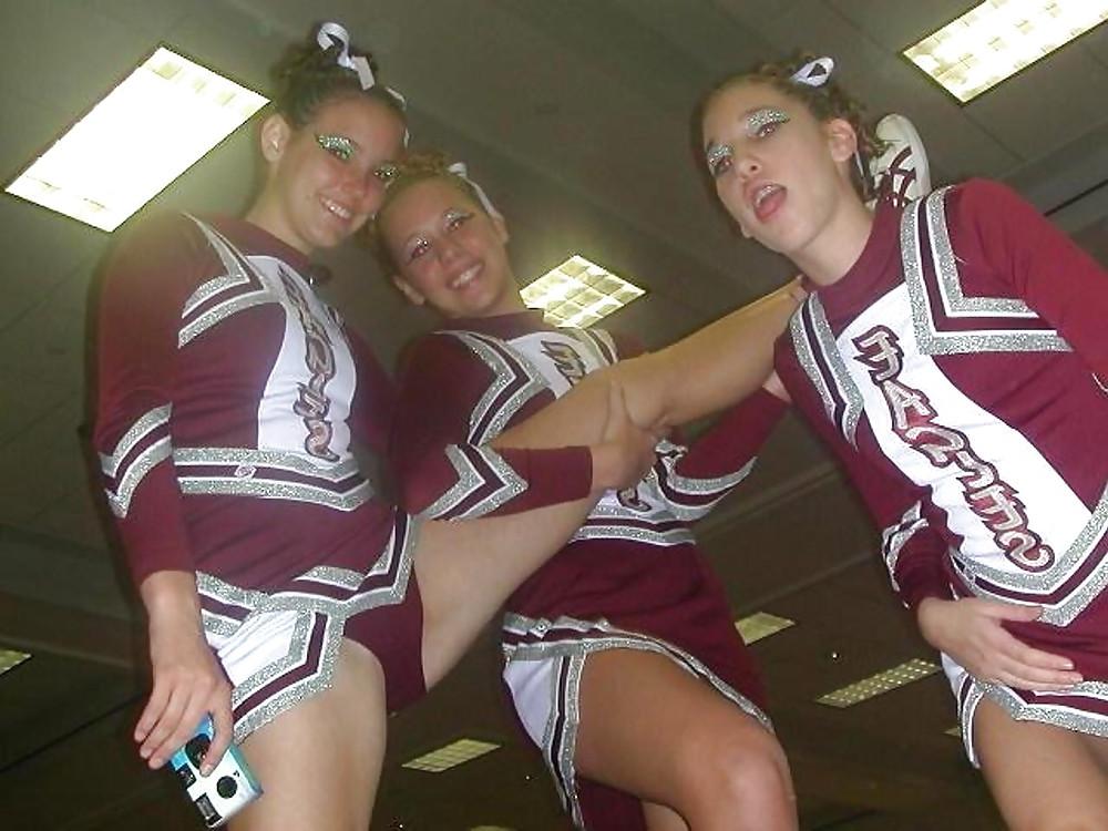 25P Hot Cheerleaders