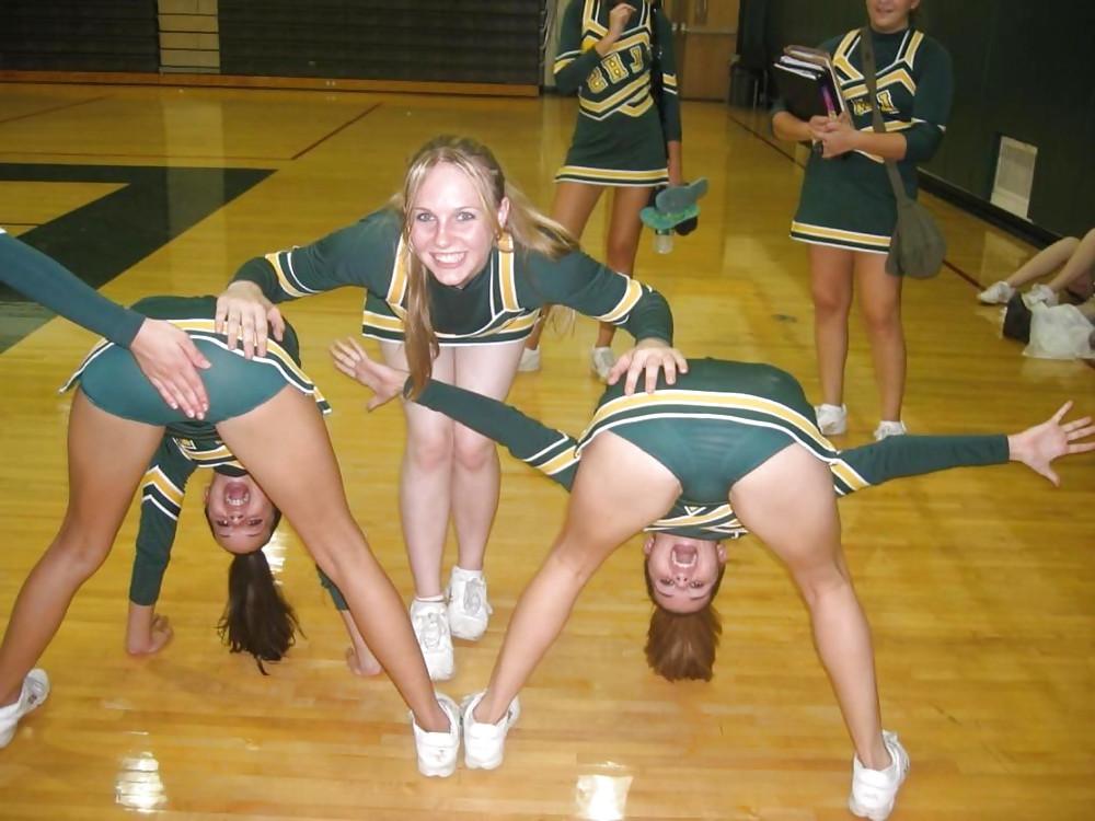 25P Hot Cheerleaders