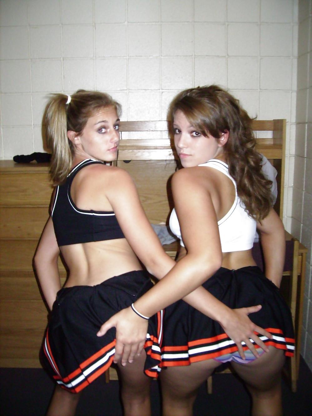25P Hot Cheerleaders