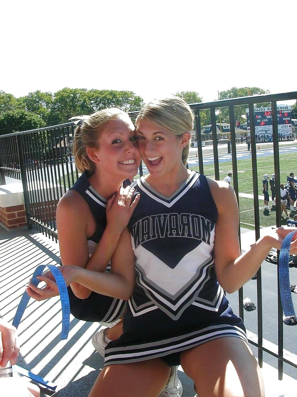 25P Hot Cheerleaders