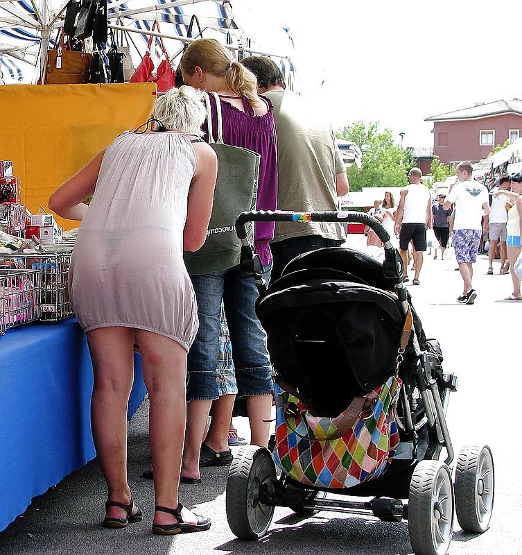 25P Arses and tits in sexy and tight clothes