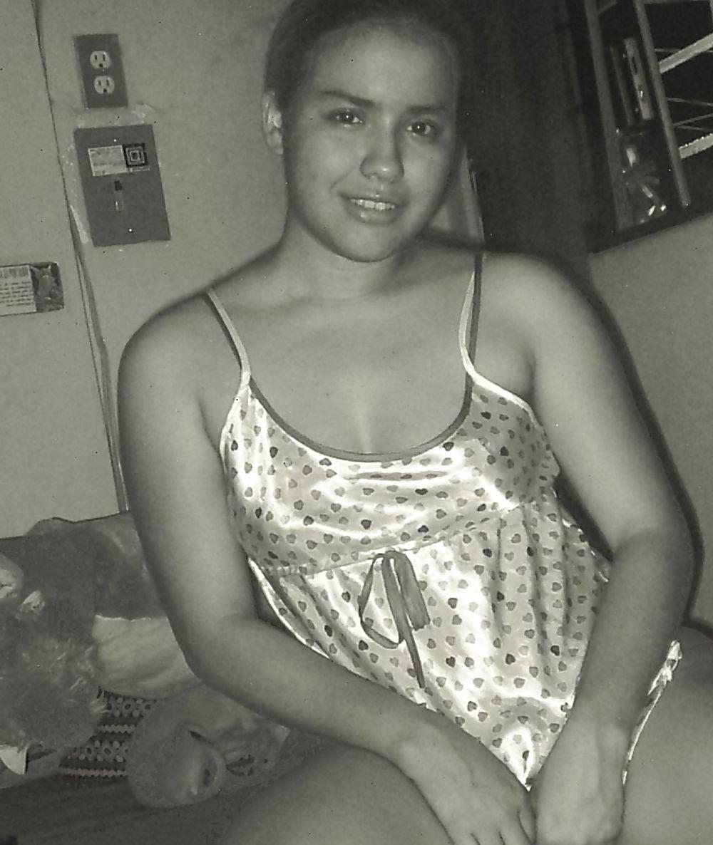 25P Curvy latina teen