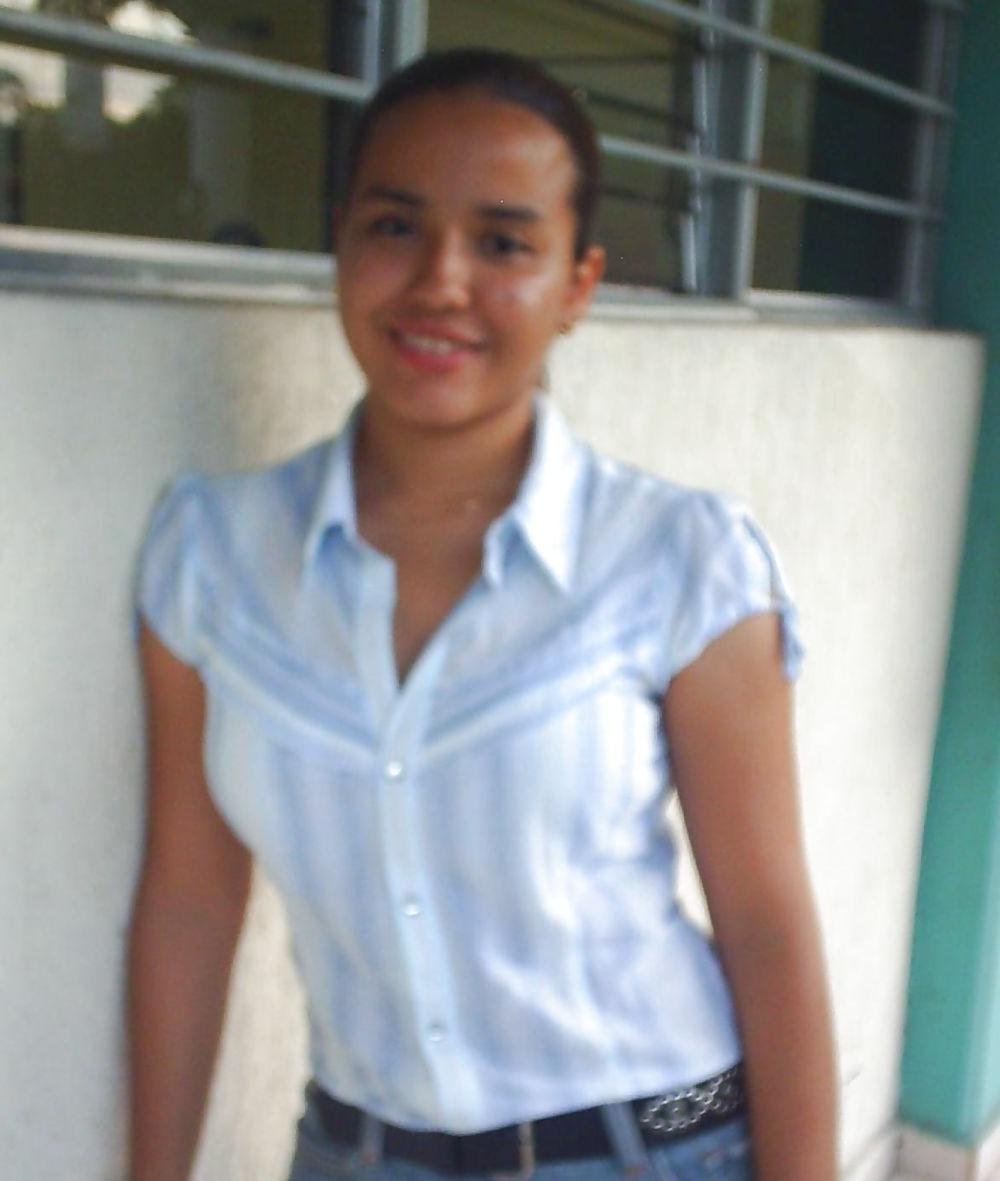 25P Curvy latina teen