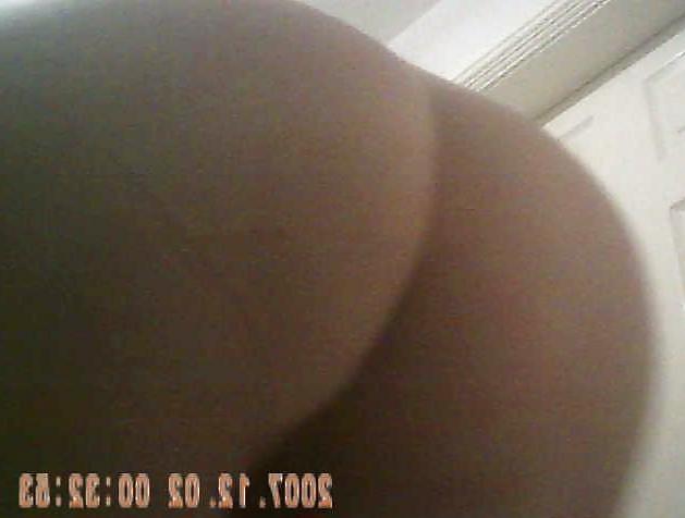 25P Girls bathroom spy 2