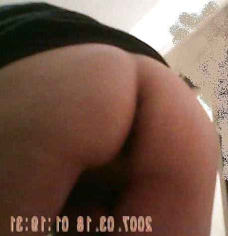 25P Girls bathroom spy 2