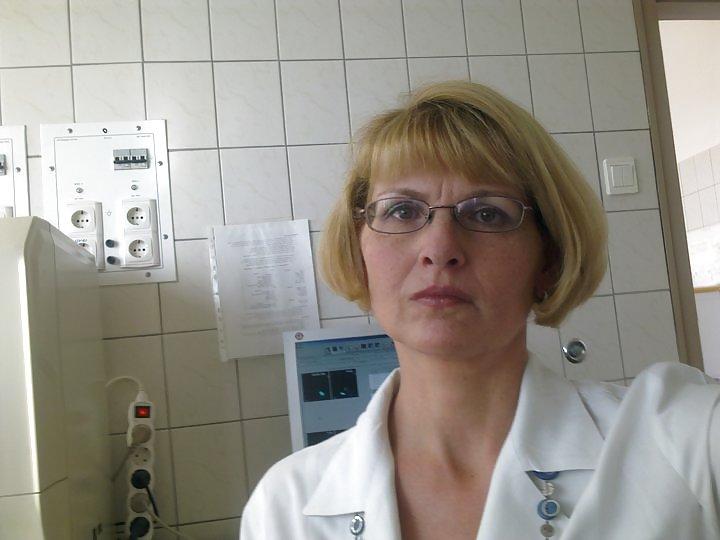24P New fcb MILFs to help your jerk off