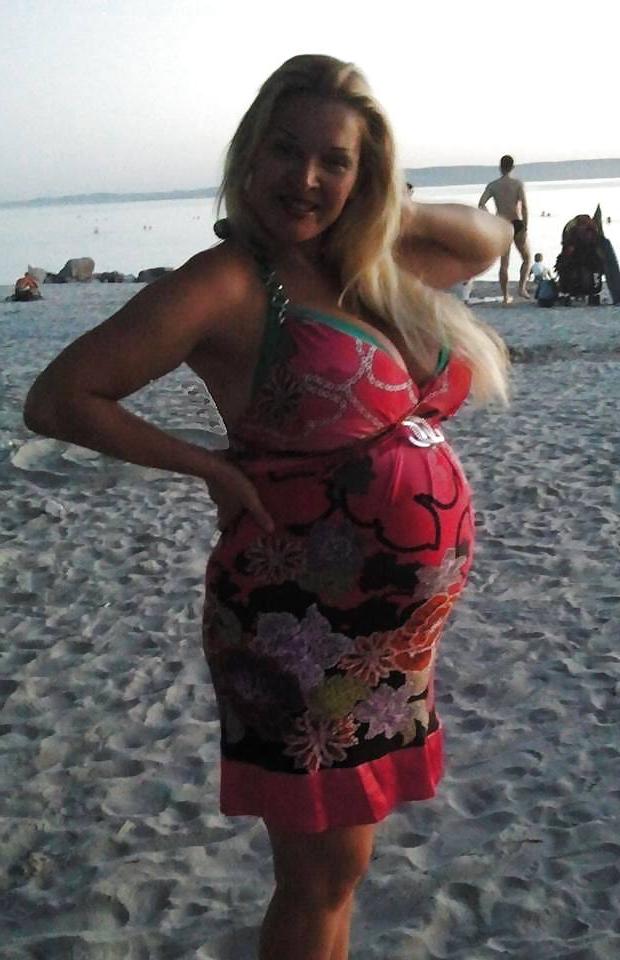24P New fcb MILFs to help your jerk off