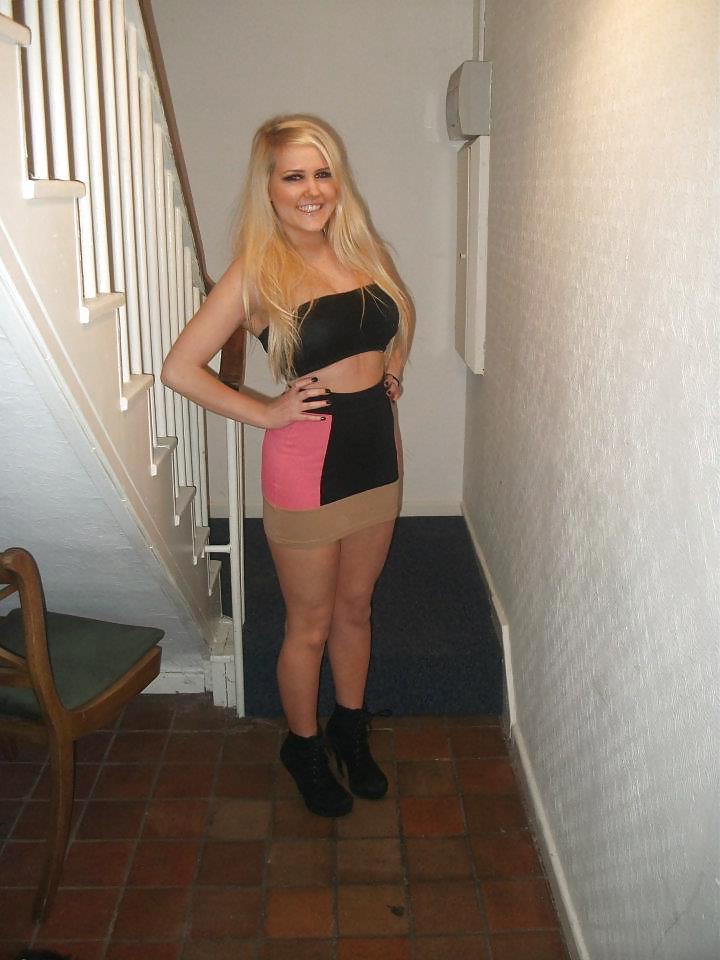 21P Jerk off to hot facebook slut - comments plz