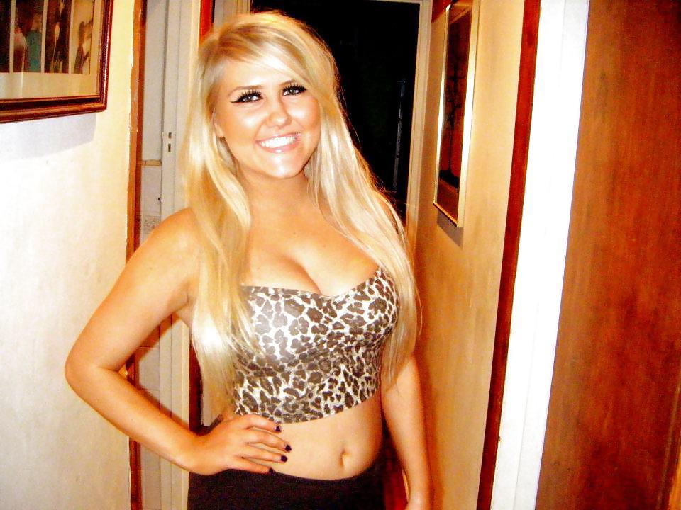 21P Jerk off to hot facebook slut - comments plz