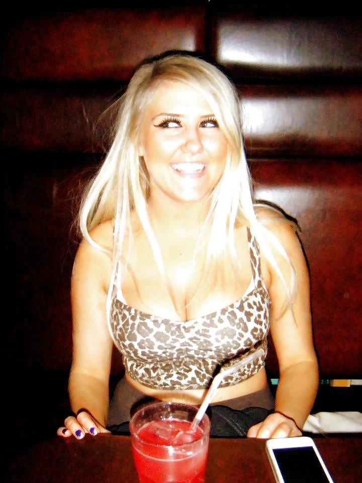 21P Jerk off to hot facebook slut - comments plz