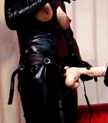 25P Mistress water