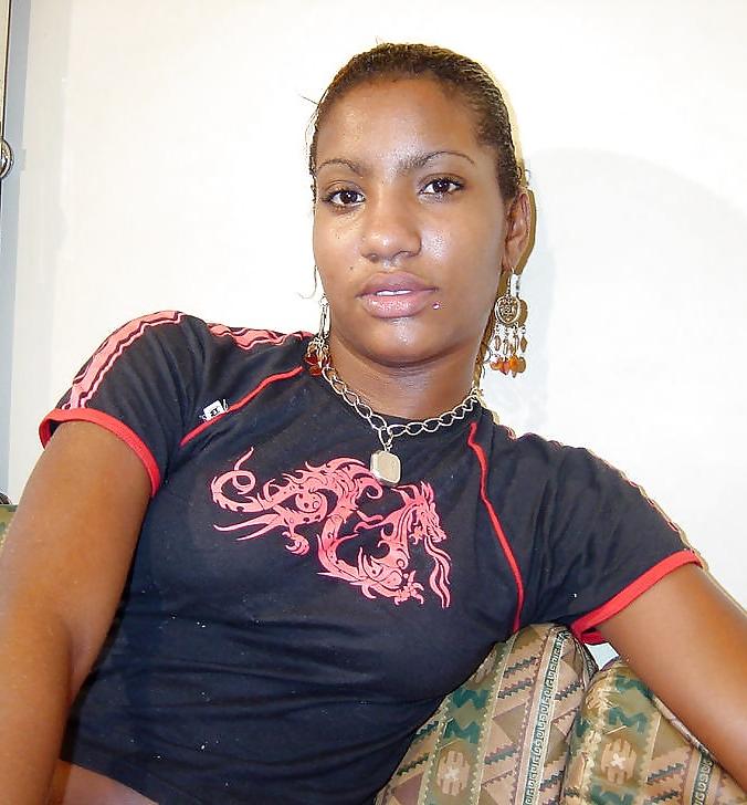 19P Dark brazilian  Gets A Facial 