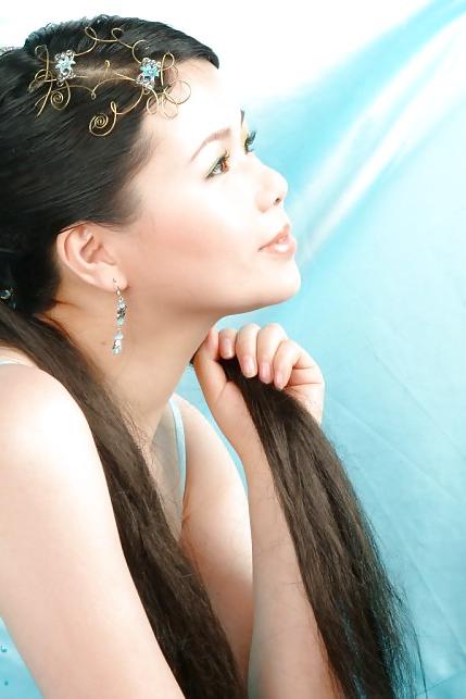 19P Chinese housewife's wedding & misc pictures