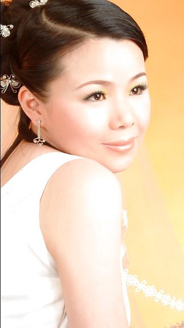 19P Chinese housewife's wedding & misc pictures