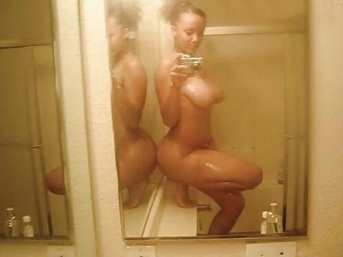 20P Damn She Thick