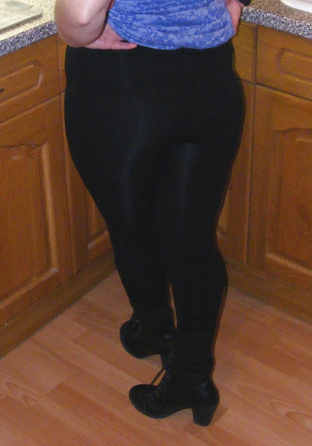 22P Leggings and thong