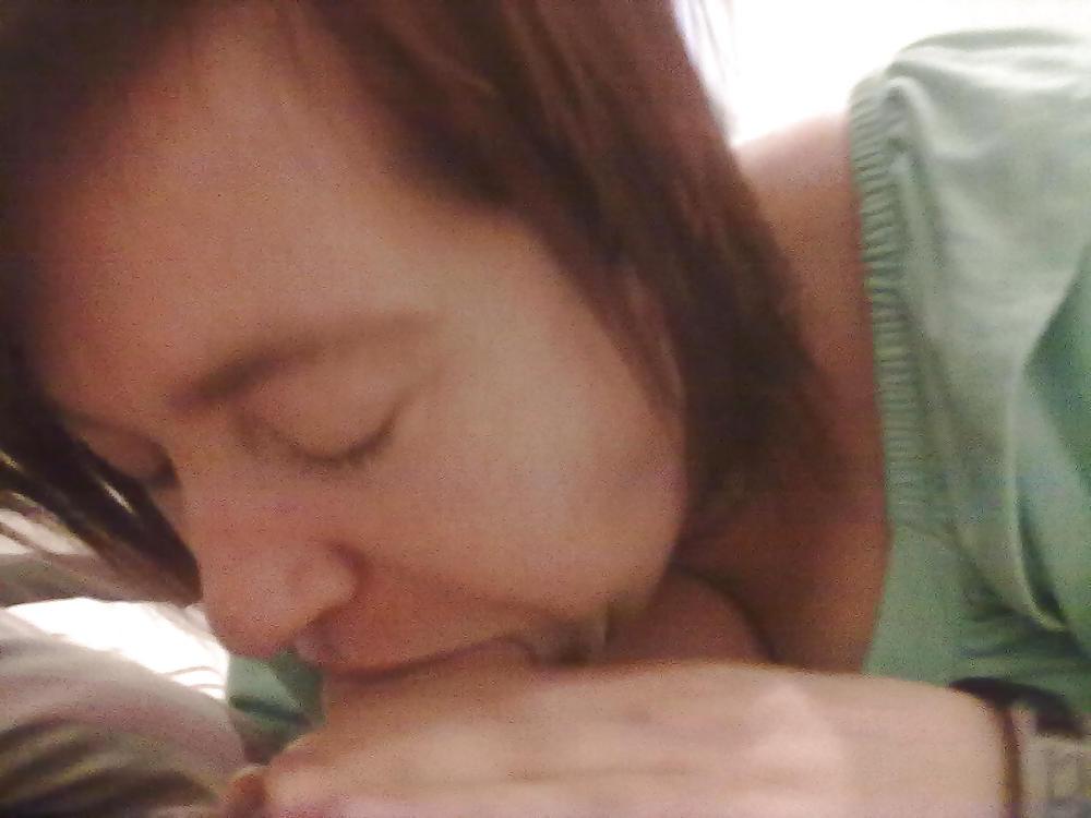 10P Wife giving blow job