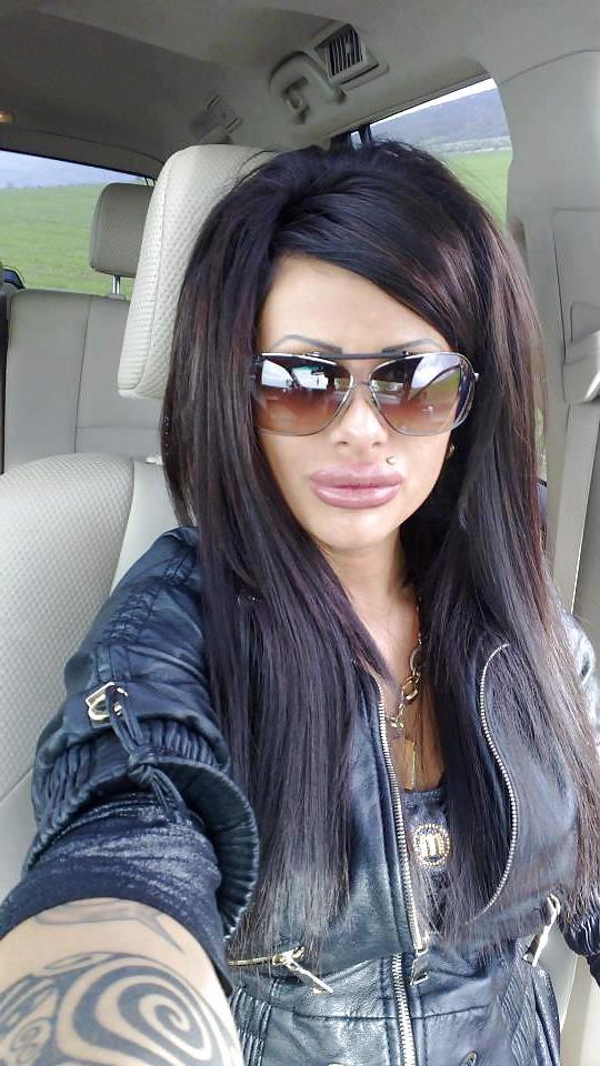 25P Fake lips, high heels, boobs, Bimbo 2