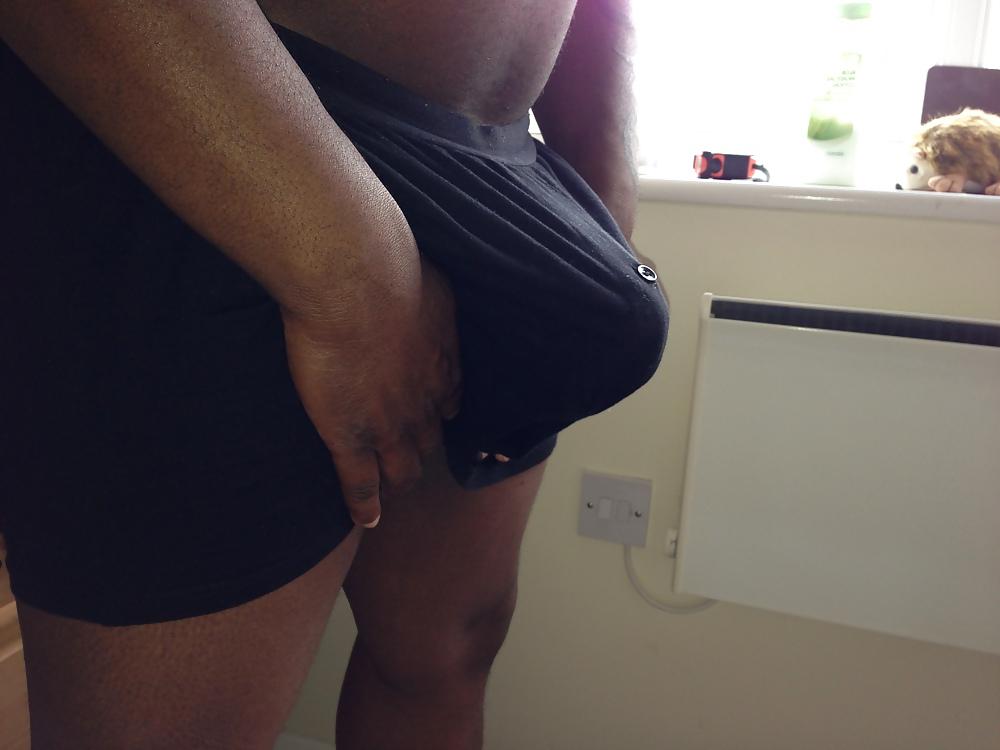 6P Any wimen fancy helpin me suck spencers thick cock? he he