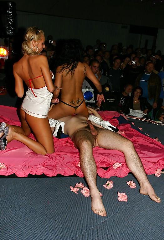 25P Sex Show - 9