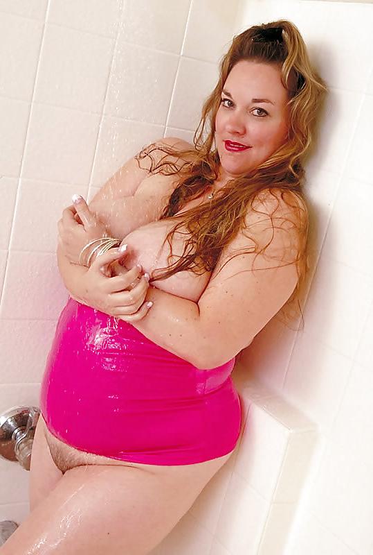 25P Cathy in bathroom 3
