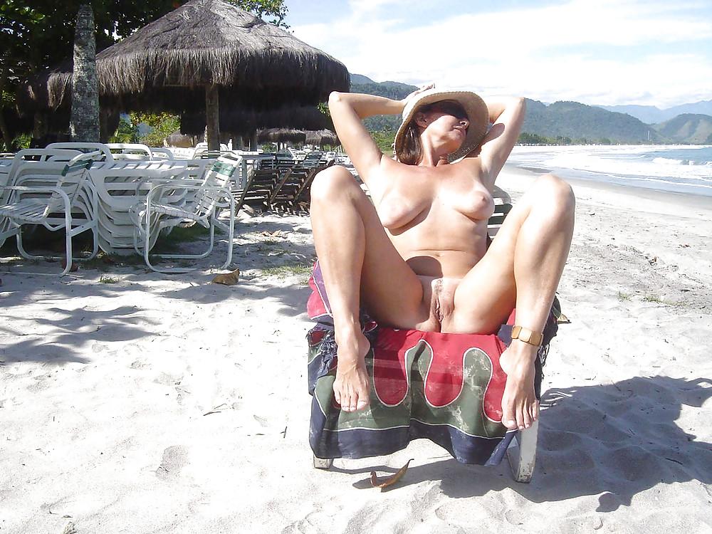 22P Brazilian Milf