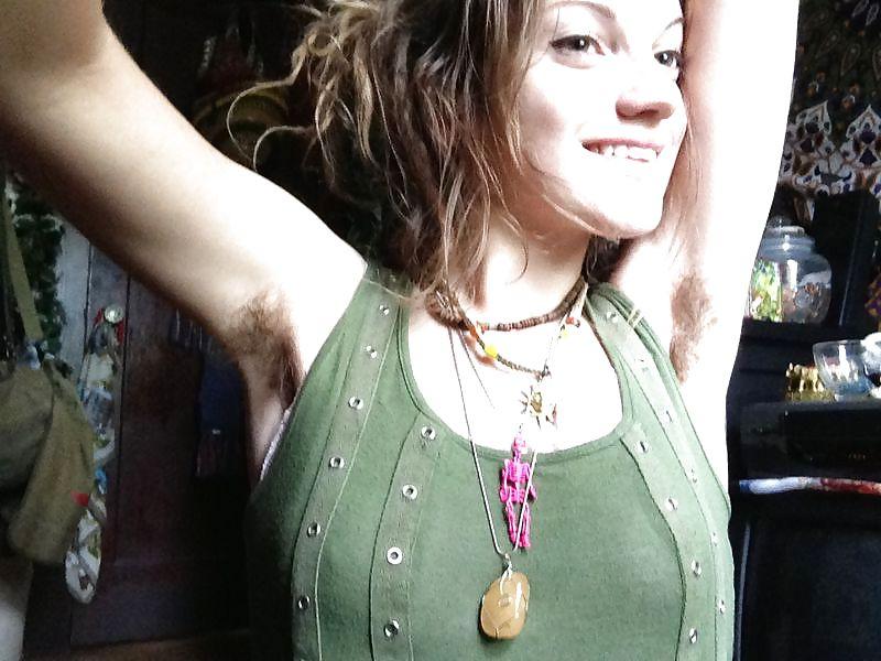 20P Chicks armpit fur 2