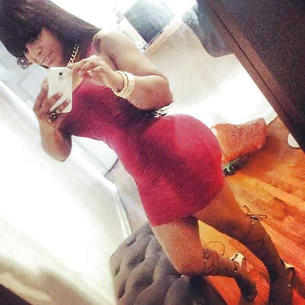 25P Damn thick ass bitch!