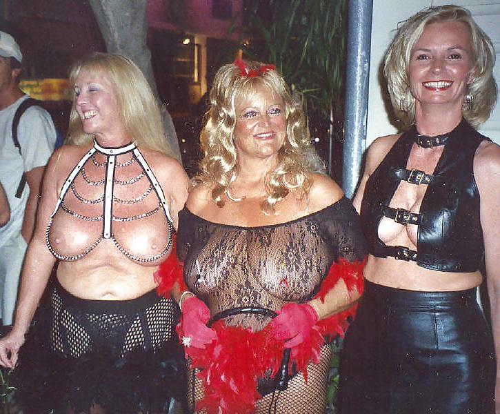 25P Hottest Milfs & Grannies From Fantasy Fest