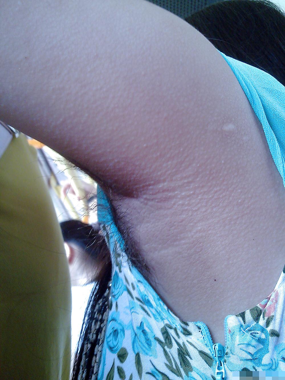 25P Candid Hairy Armpit Photography in China.